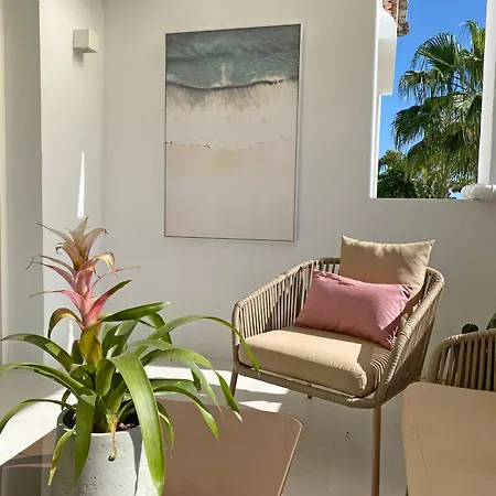 Serenity - Contemporary 2 Bedroom Διαμέρισμα