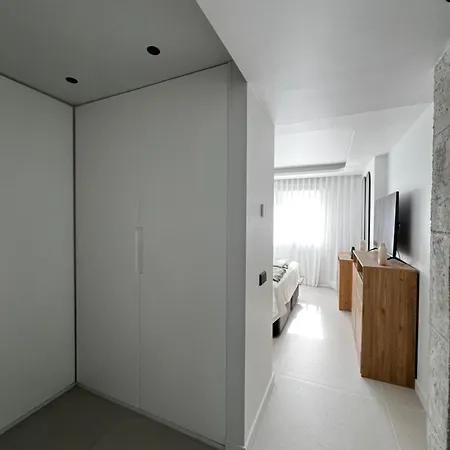 Serenity - Contemporary 2 Bedroom Διαμέρισμα Μαρμπέλλα